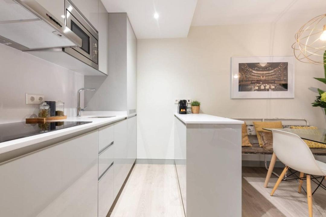 Sophisticated Brand New Flat Apartment Madrid Exterior photo